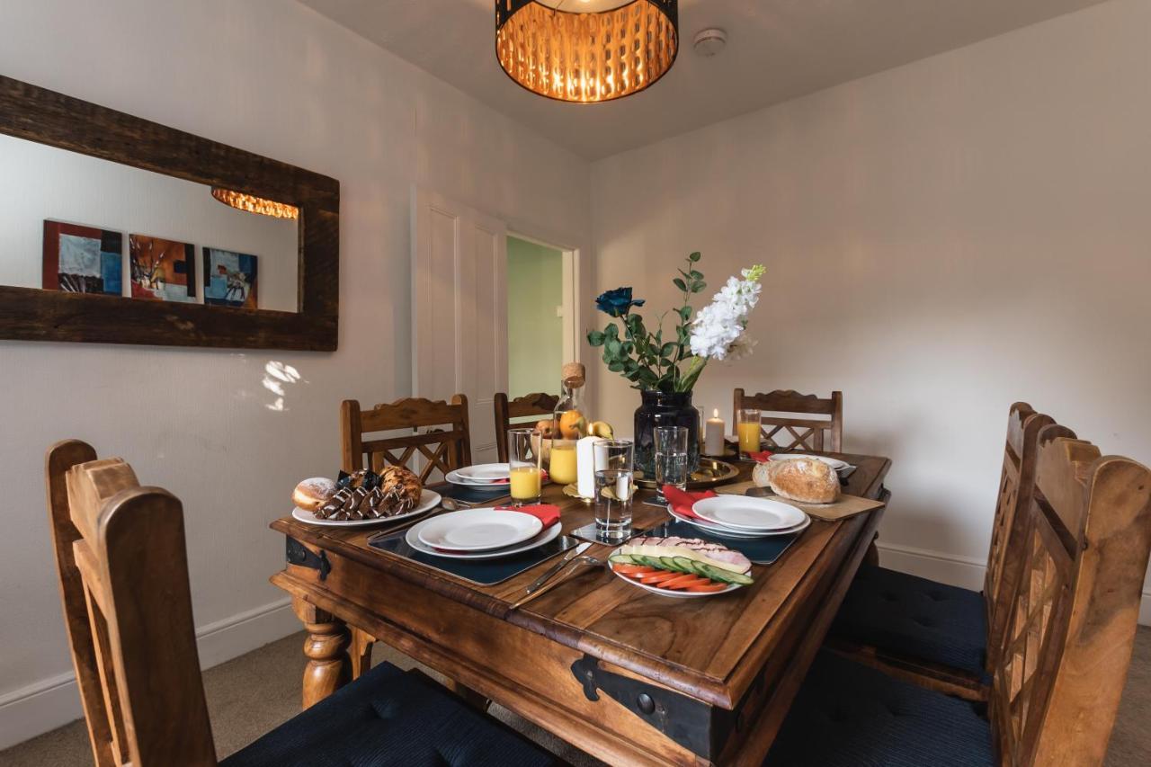 3-Bedroom House L Fast Wi-Fi L Garden L Newly Decorated L Close To Shops And Restaurants Μπόρνμουθ Εξωτερικό φωτογραφία