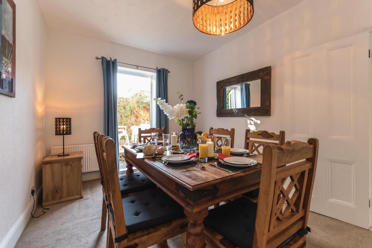 3-Bedroom House L Fast Wi-Fi L Garden L Newly Decorated L Close To Shops And Restaurants Μπόρνμουθ Εξωτερικό φωτογραφία